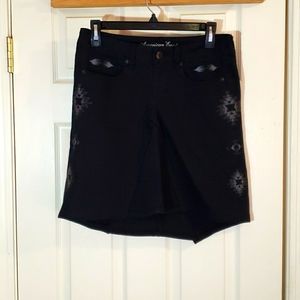 American Eagle embroidered zippered skirt